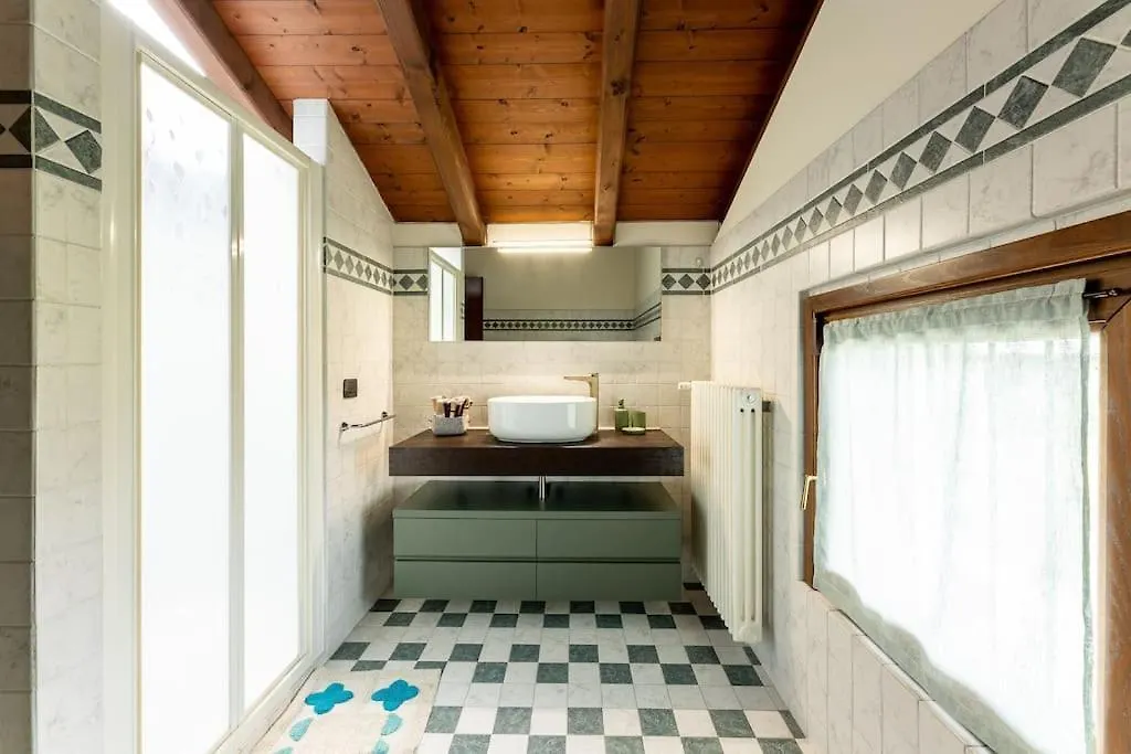 Dream And Fly Apartment Alzate Brianza 0*,