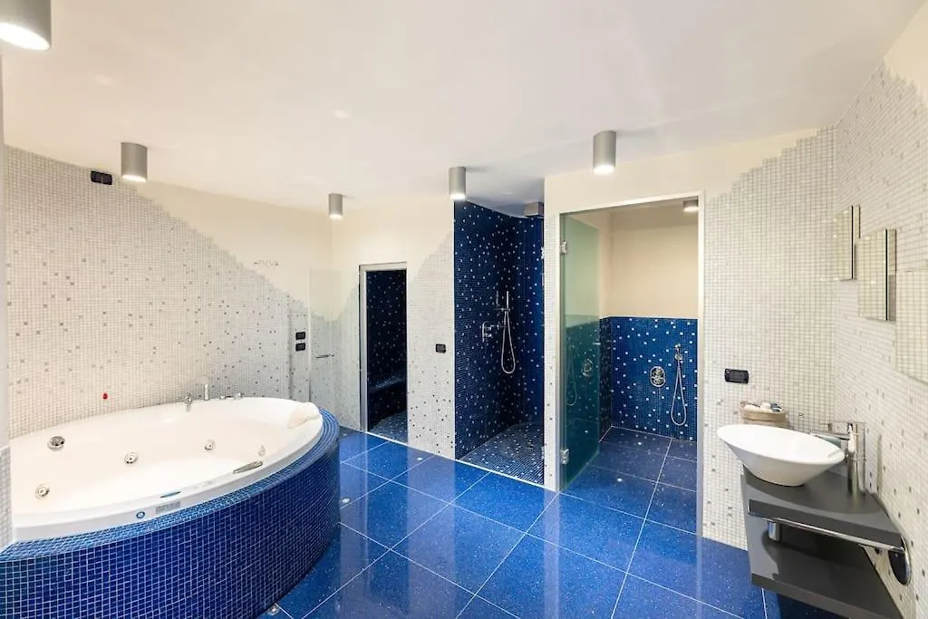 Dream And Fly Apartment Alzate Brianza 0*,  Italy
